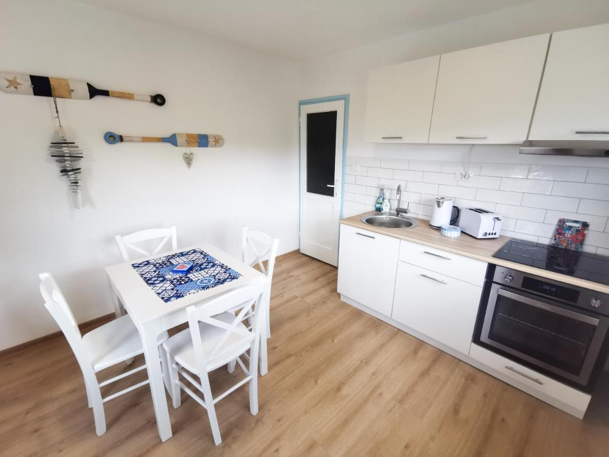 Sea Star Apartment Póla Kültér fotó